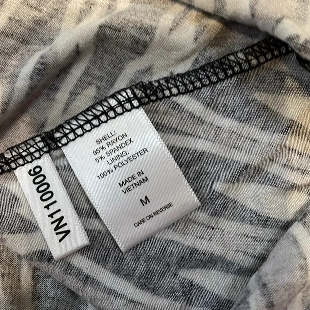 New York & Company women’s medium  dress knee tiered pattern neutral sleeveless